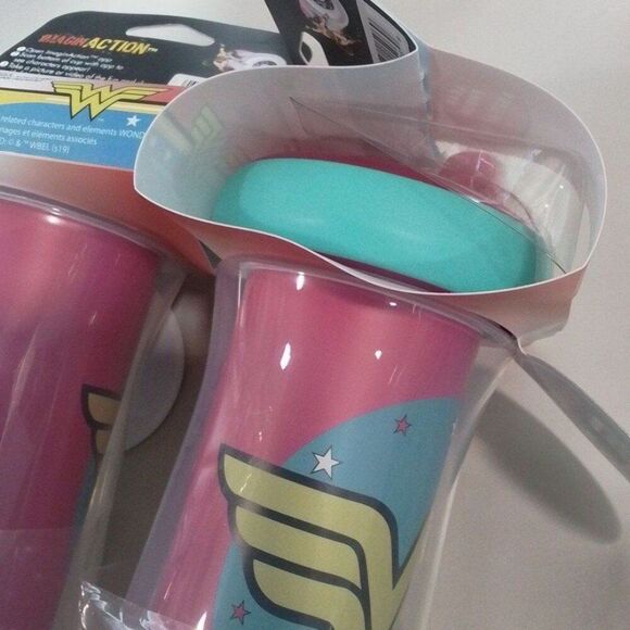 NEW DC Superhero Girls Comic Wonder Woman Retro Insulated Sippy Cup 2 Pk NWT - Picture 5 of 9